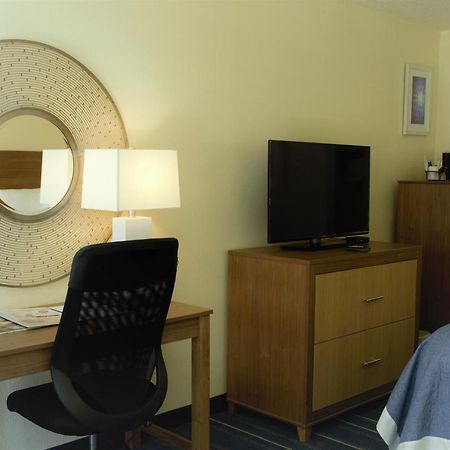 Days Inn By Wyndham Newark Wilmington Exteriér fotografie