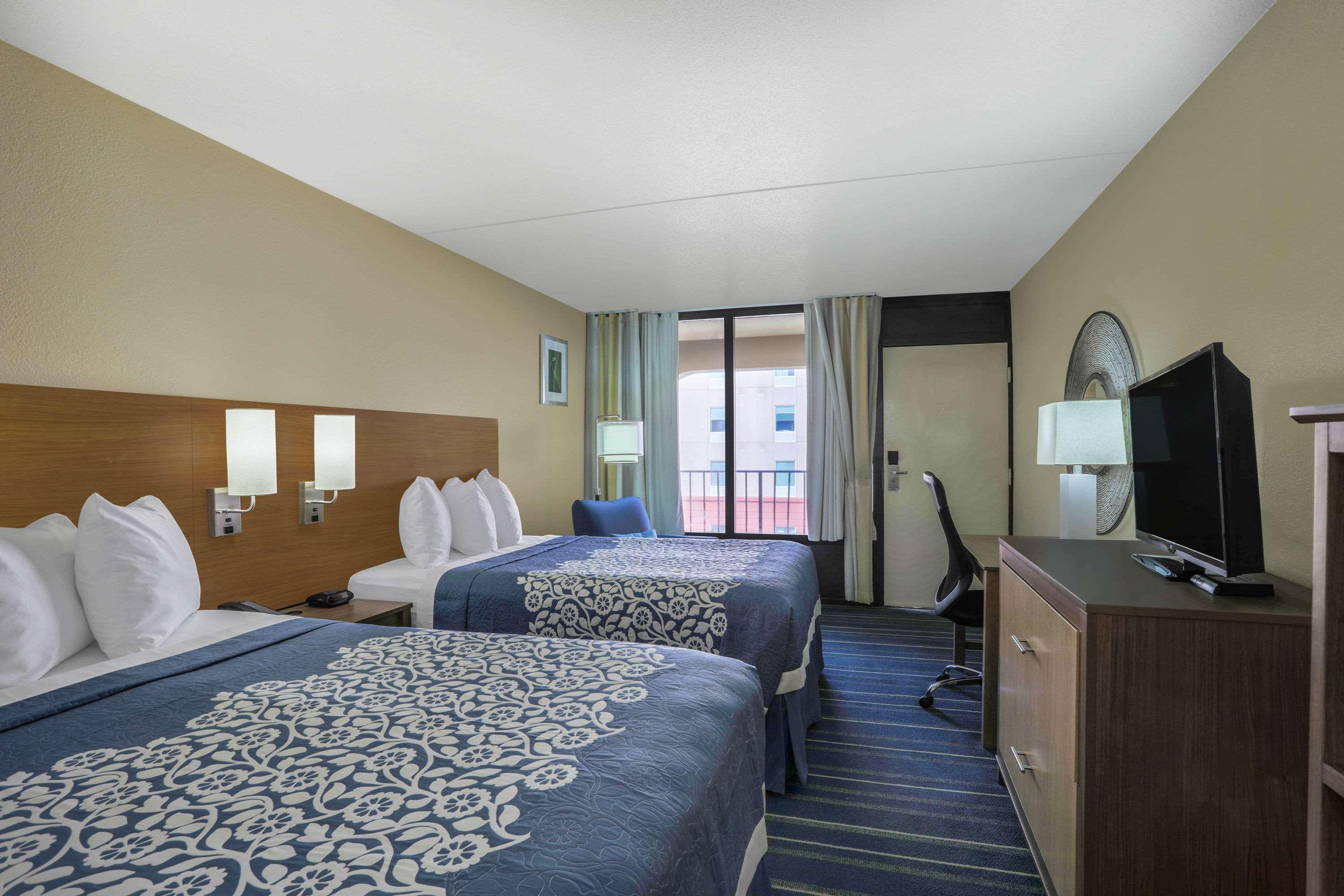 Days Inn By Wyndham Newark Wilmington Exteriér fotografie
