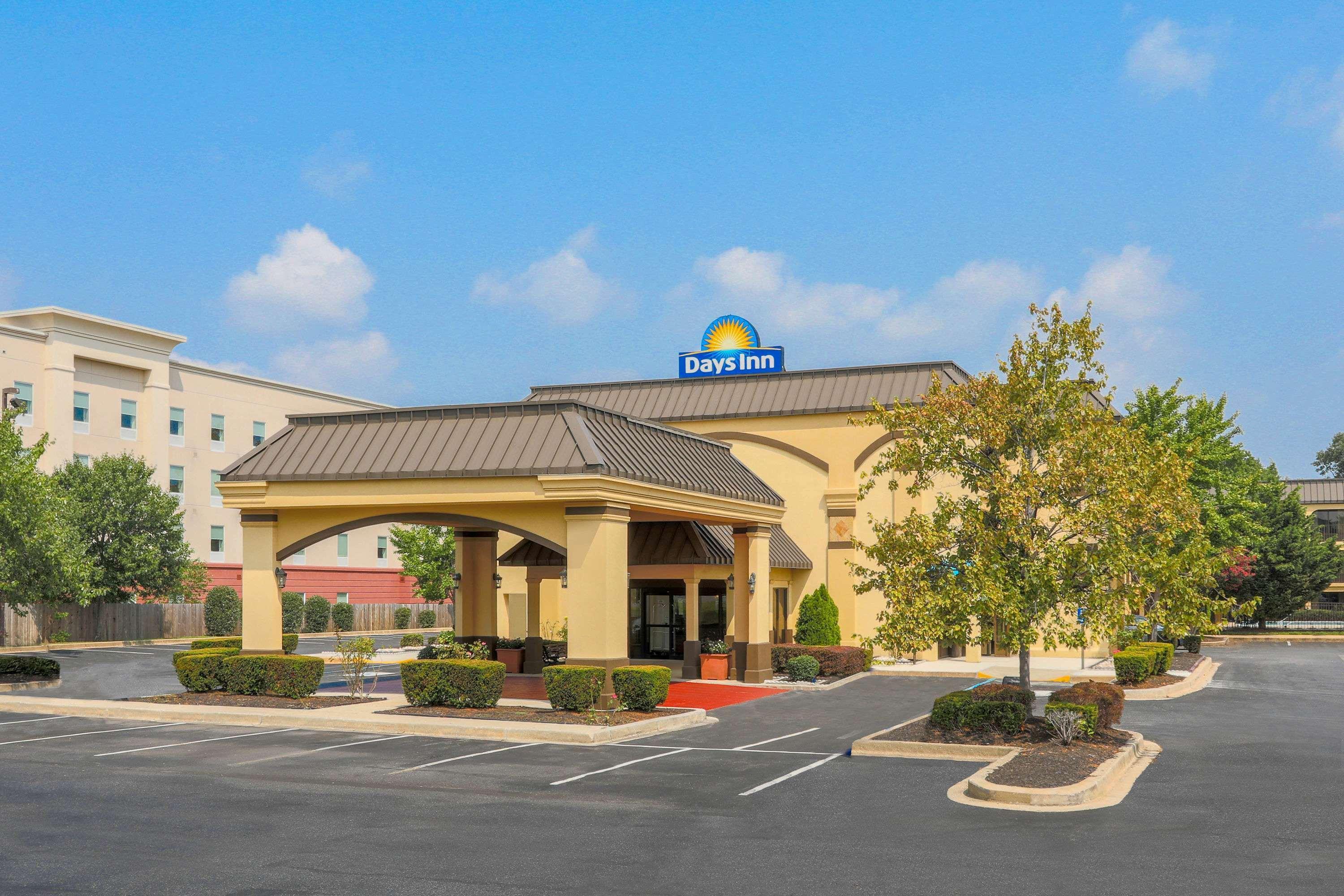 Days Inn By Wyndham Newark Wilmington Exteriér fotografie